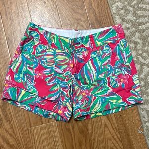 Lilly Pulitzer bright pink floral the Callahan short size zero